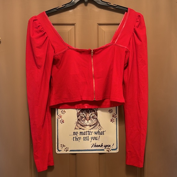NWT Guess Red Corset Style Long-Sleeved Crop Top size XL - Picture 2 of 4